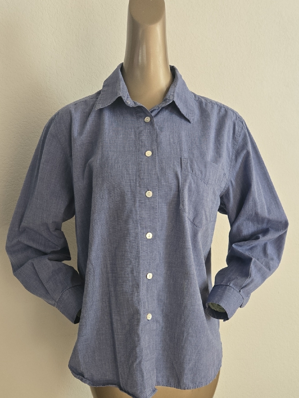 Karen Scott Lightweight Chambray Button-Down Shirt in Blue